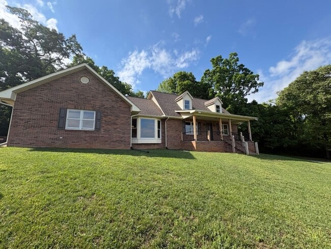 Foto del edificio - 2737 Hickory Ridge Rd