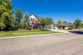 Building Photo - 387 N Morning Glory Way