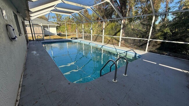 Foto del edificio - Unit 1 @1407 SE 24TH AVE