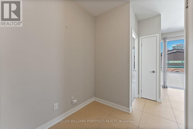 Building Photo - 3 Market St.