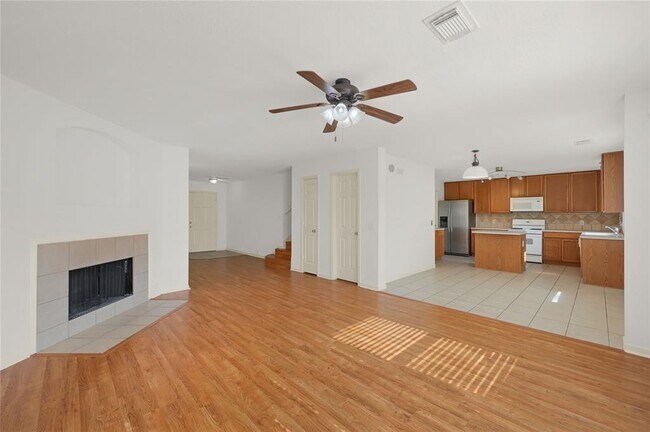 Building Photo - 10326 E Summit Canyon Dr