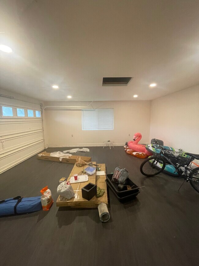 Foto del edificio - 1044 E Michelle St