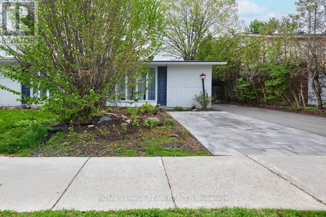 Building Photo - 106 Chesterton Dr