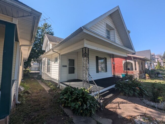 Foto del edificio - 2622 Monterey St