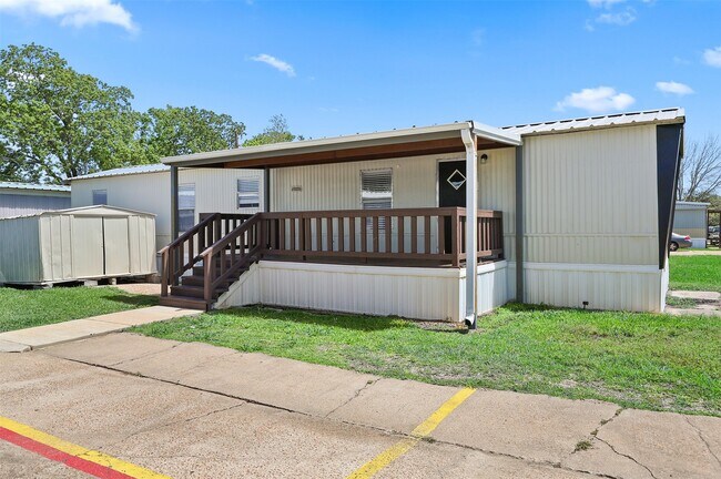 Foto del edificio - 2222 N Austin Ave