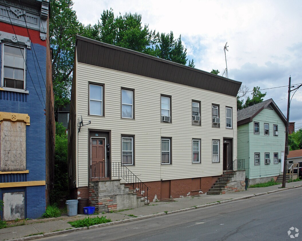 Building Photo - 384 Tenth St