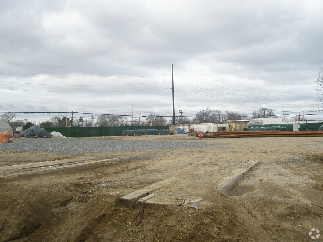 71 N Clinton Ave, Bay Shore, NY 11706 Apartments in Bay Shore, NY