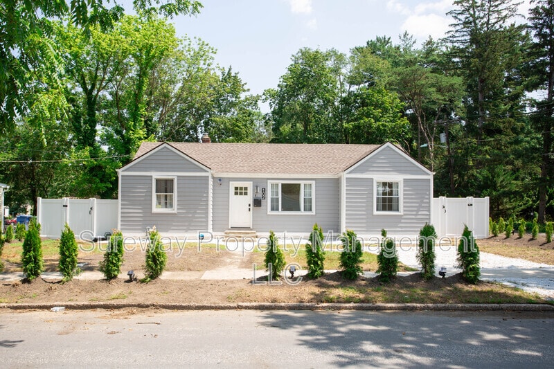 Photo - 102 Shepherd Rd