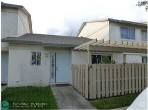 Building Photo - 10875 NW 29th Manor
