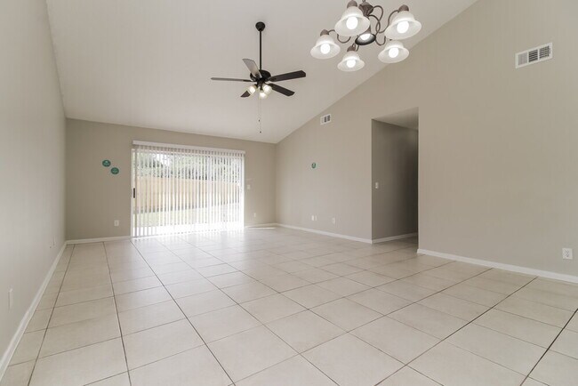 Building Photo - 4008 Rapids Ct