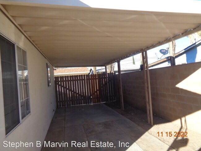 Building Photo - 3 br, 1 bath House - 1135 East Ave R-4