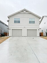 Building Photo - 13823 Enzo Gate