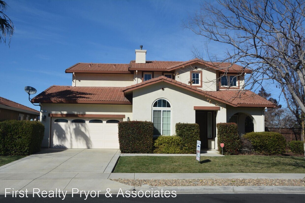 Primary Photo - 4 br, 3 bath House - 541 Vivian Street