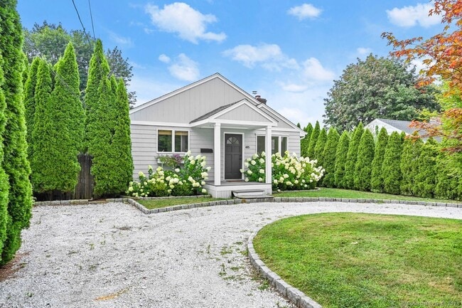 Building Photo - 405 Prospect Dr