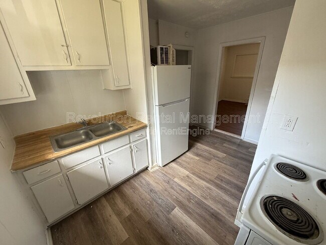 Foto del edificio - 721 English St