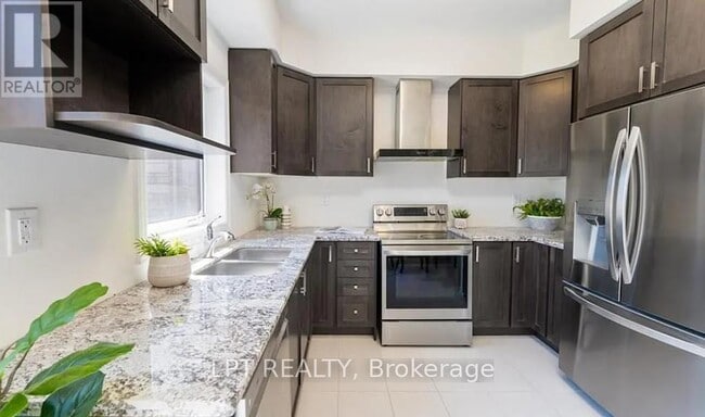 Building Photo - 4 Bilanski Farm Rd