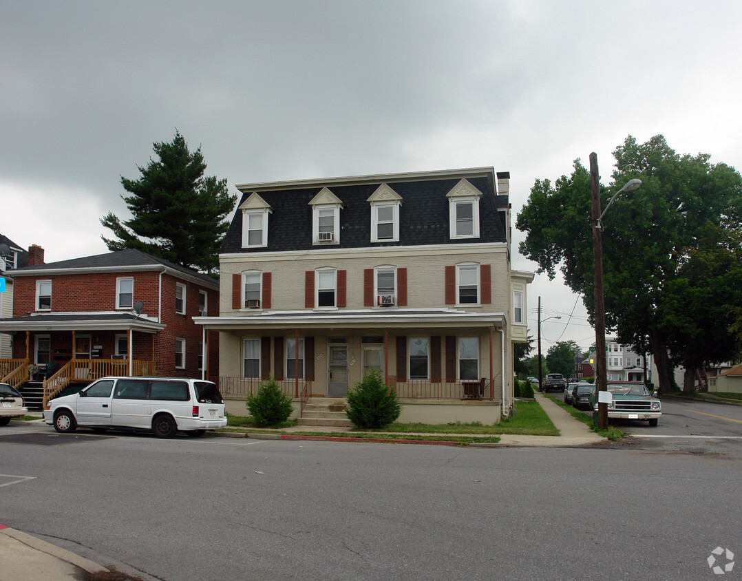 Building Photo - 401-403 Guilford Ave