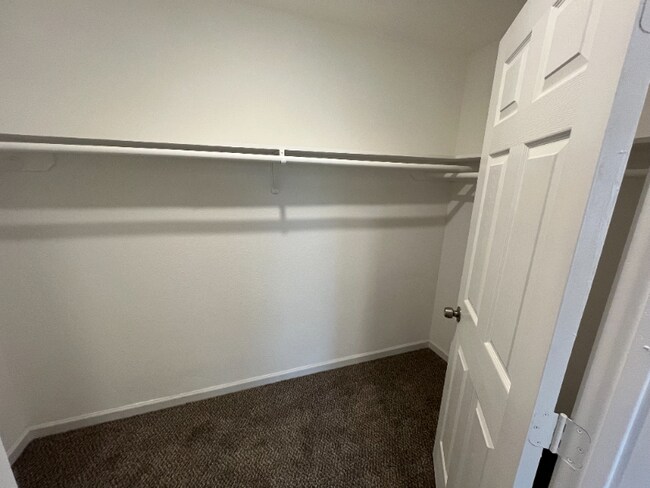 Foto del edificio - 606 Matchett St