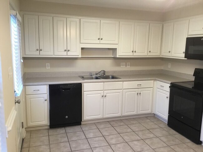 Building Photo - 4042 Rosedale Pl