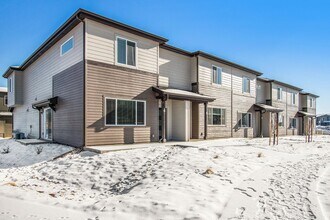 Building Photo - 2938 Barnstormer St