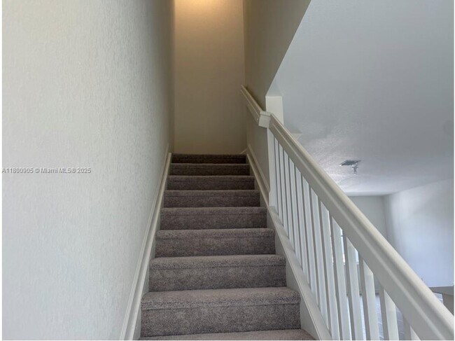Foto del edificio - 1182 SE 1st St