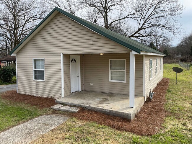 Foto del edificio - 3/1 House in Kingston $995