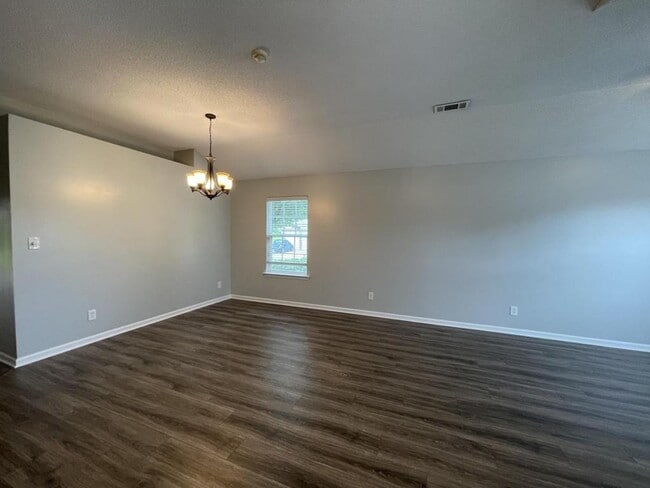 Foto del edificio - 200 S Houston Springs Blvd