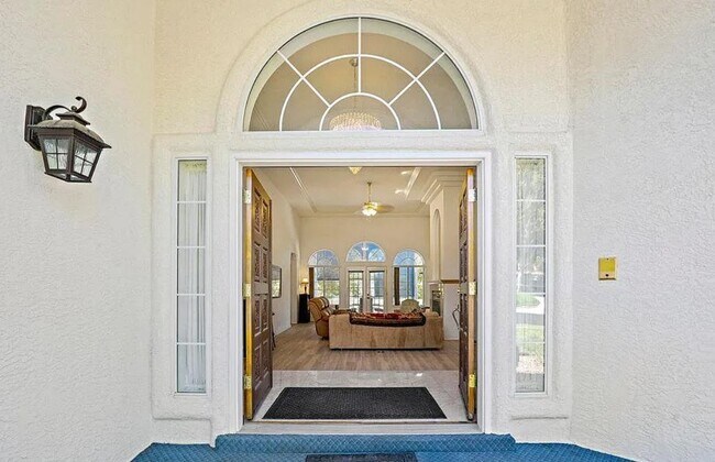 Foto del edificio - 6615 Wentworth Ct NE