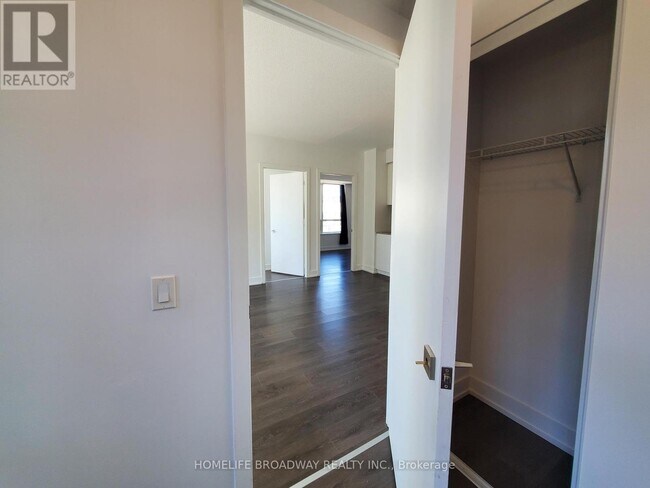 Building Photo - 278 Buchanan Dr