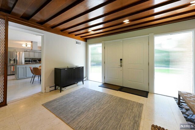Foto del edificio - 50 Deerhill Dr