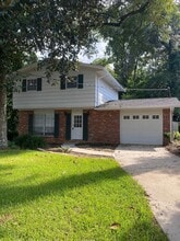 Building Photo - 1100 Carissa Dr