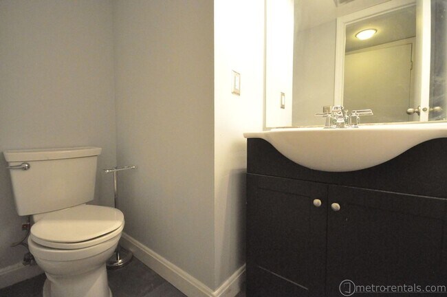 Foto del edificio - 4837-4837 Moreland Dr W