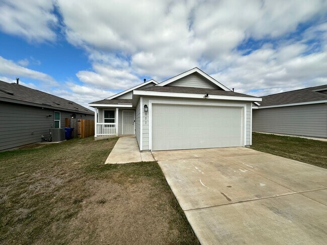 Building Photo - 3-BEDROOM IN WHISPER FALLS