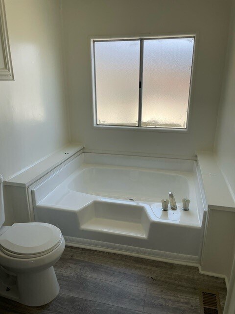 Foto del edificio - 24303 Woolsey Canyon Rd