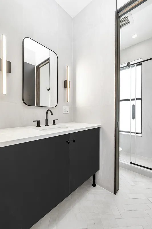 Foto del edificio - 314 W 51st St