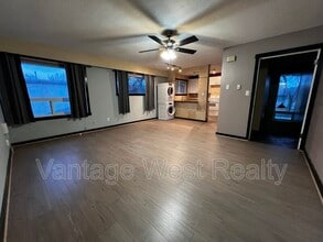 Building Photo - 1292-1292 Lawrence Ave