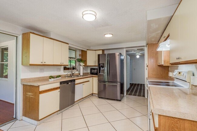 Foto del edificio - 1748 Colmar Dr