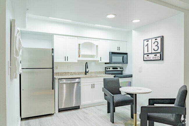 1 habitación, 1 baño, 500 pies cuadrados, cocina - The District