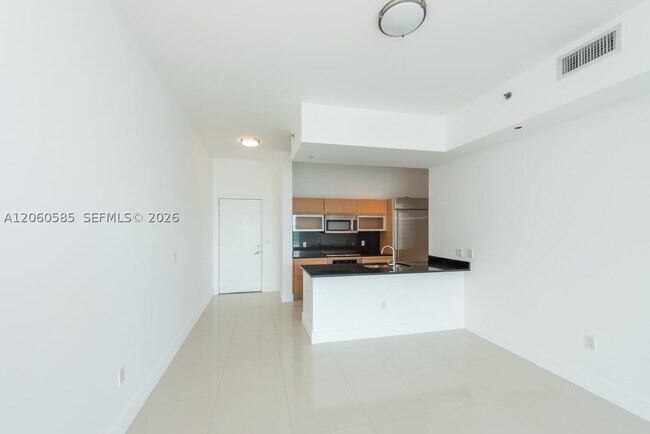 Foto del edificio - 950 Brickell Bay Dr