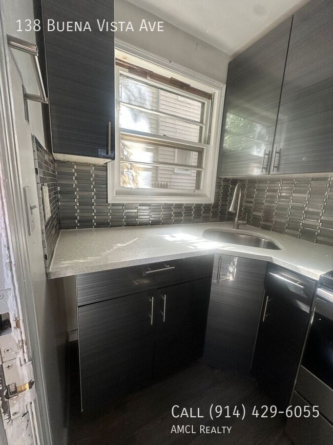 Photo - 138 Buena Vista Ave Apartment