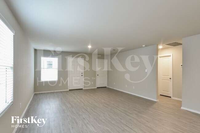 Building Photo - 5107 Hornbeck Hts