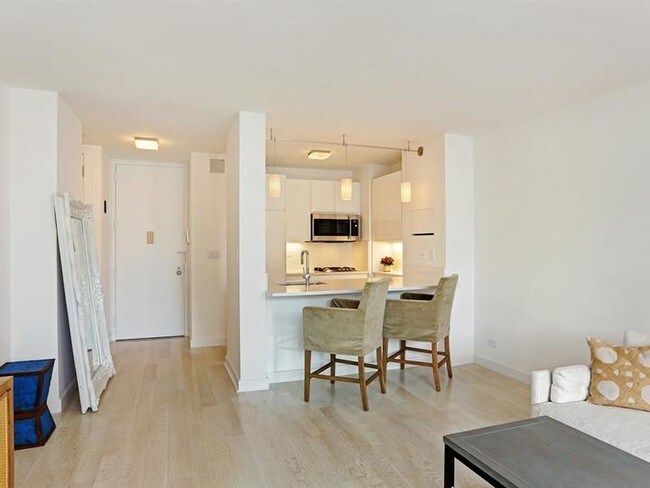 Foto del edificio - 43 W 70th St