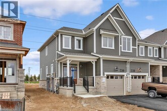 Building Photo - 236 Stamson St