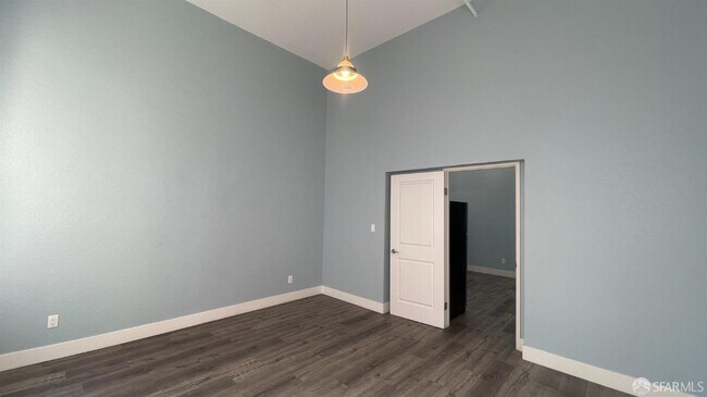Foto del edificio - 375 12th St