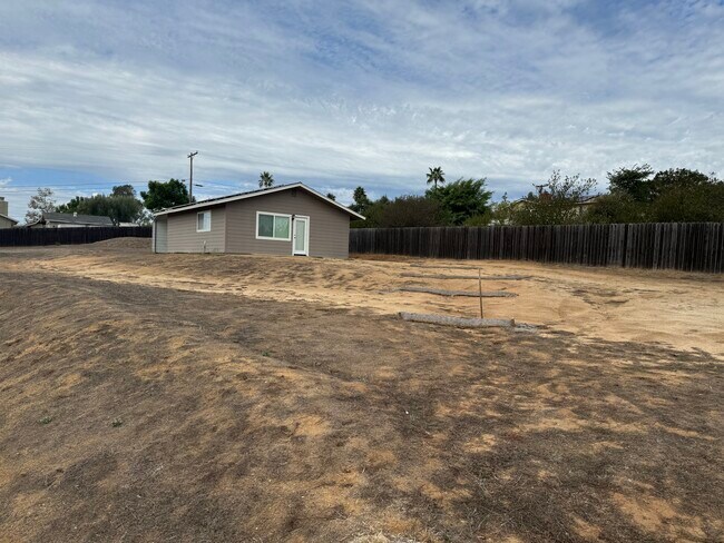 Building Photo - 1129 Via Estrellada