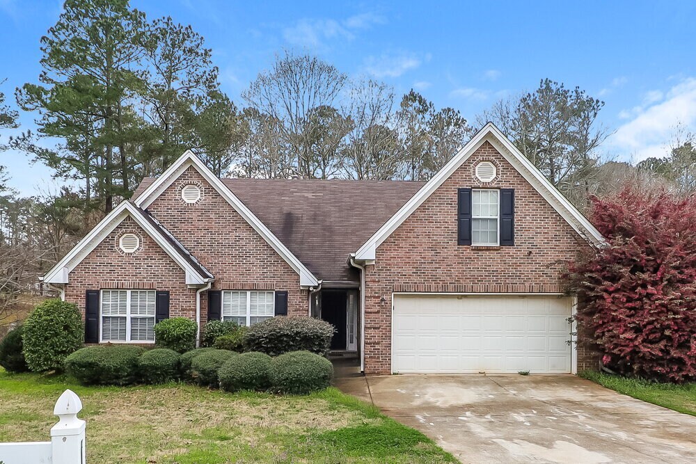 Primary Photo - 15 Pebble Dr