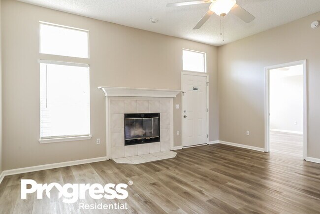 Building Photo - 265 Maplewood Dr