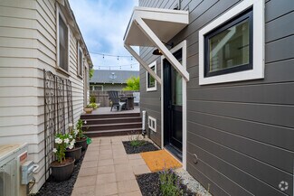 Building Photo - 3038 Beech St