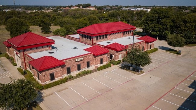 Building Photo - 416 Village Dr