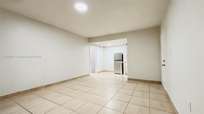 Building Photo - 131 Antiquera Ave
